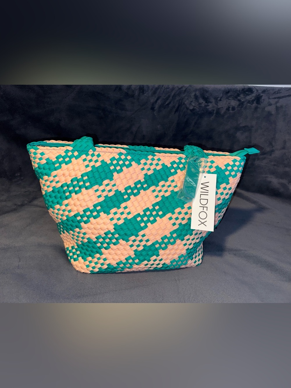 WILDFOX Large Green and Cream Woven Double Handle Tote Bag